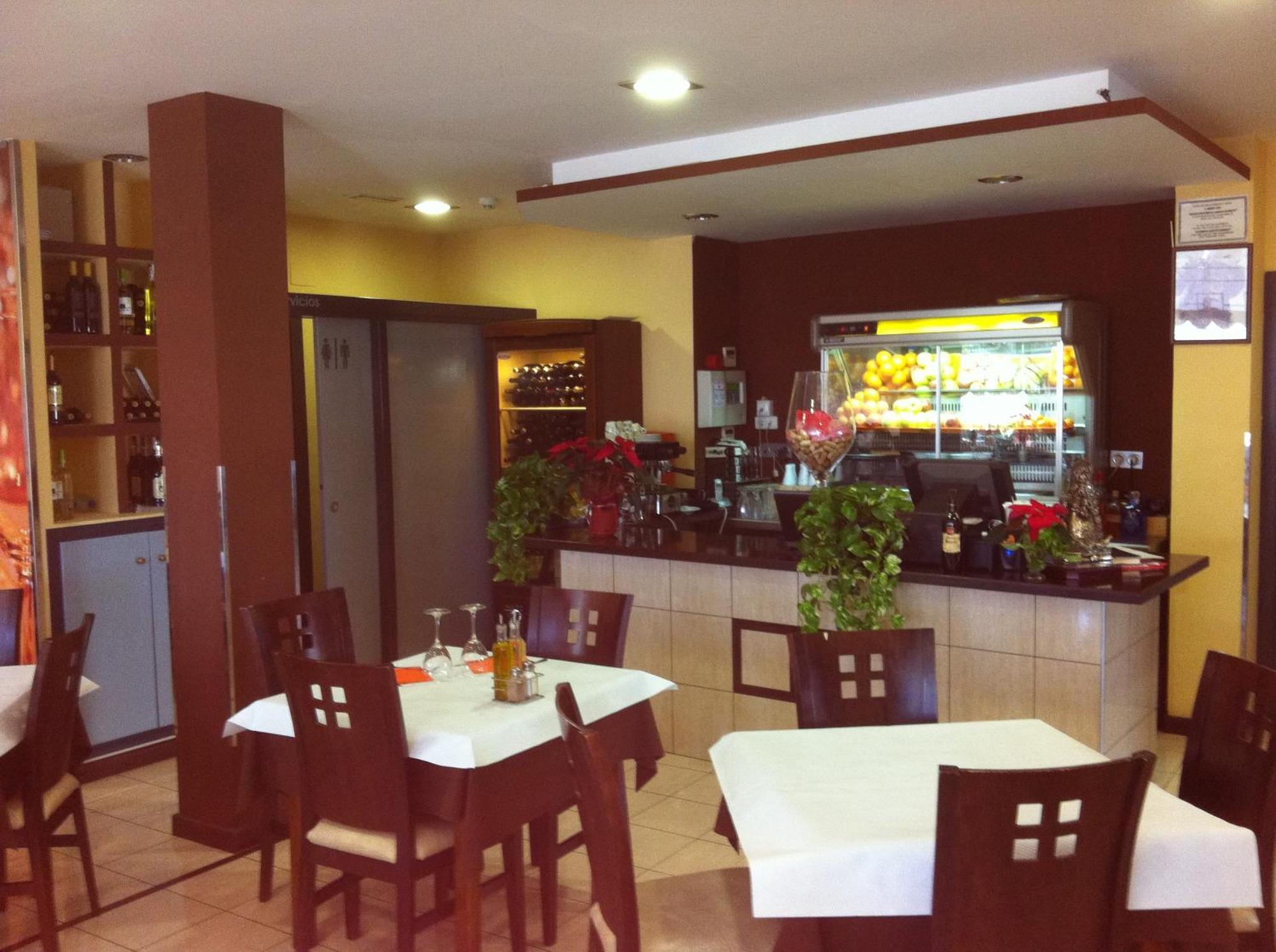 Hotel El Cruce Moraleda Moraleda De Zafayona Екстер'єр фото