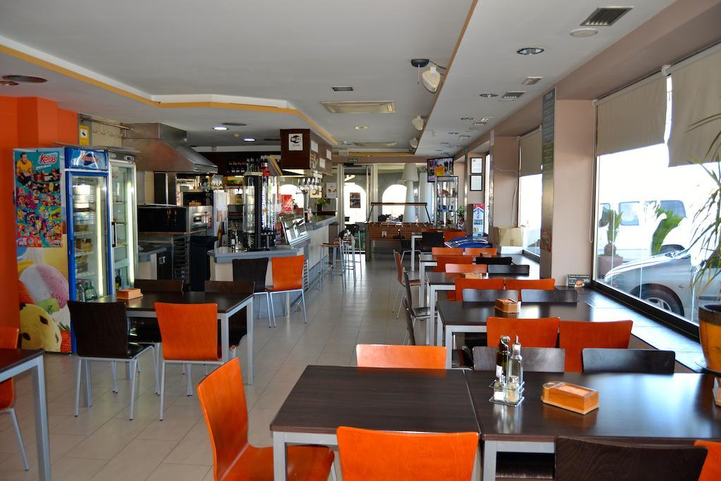 Hotel El Cruce Moraleda Moraleda De Zafayona Екстер'єр фото