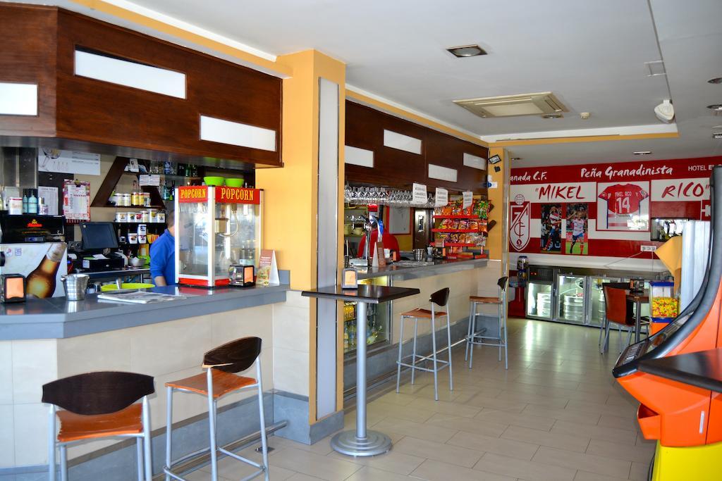 Hotel El Cruce Moraleda Moraleda De Zafayona Екстер'єр фото